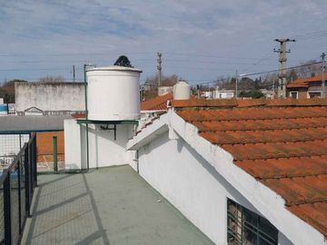 ALQUILER DE CASA BUENA UBICACION DOBLE TERRRENO