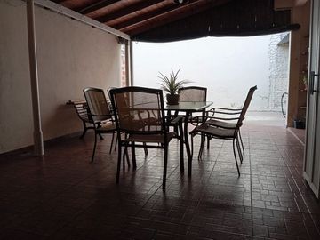 VIVIENDA MULTIFAMILIAR EN CLAYPOLE - GRAN TERRENO