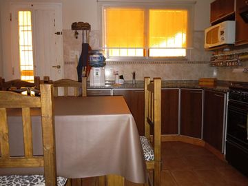 VIVIENDA MULTIFAMILIAR EN CLAYPOLE - GRAN TERRENO