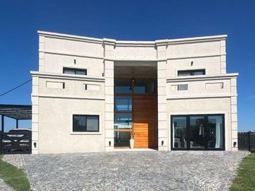 VENTA CASA VISTA LAGUNA GOLF PILETA-EL CANTON