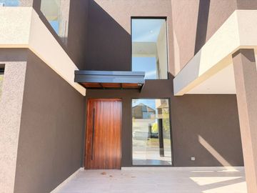 VENTA CASA A ESTRENAR - 5 AMB PUERTOS DEL LAGO