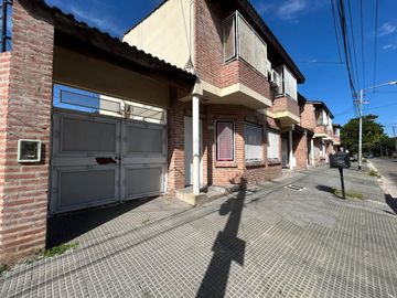 VENTA CASA DUPLEX 3 AMB VILLA BALLESTER COCH PATIO