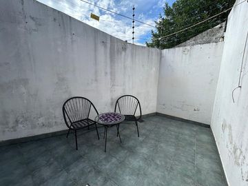 VENTA CASA DUPLEX 3 AMB VILLA BALLESTER COCH PATIO