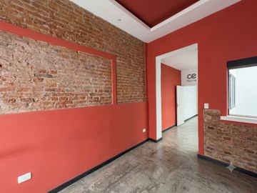 Excelente Oportunidad Comercial a mts del Clinicas
