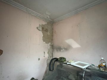 VENTA CASA 3 AMBIENTES  CASTELAR A REFACCIONAR