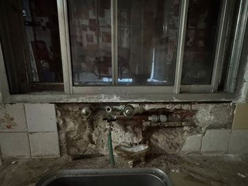 VENTA CASA 3 AMBIENTES  CASTELAR A REFACCIONAR