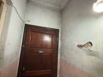 VENTA CASA 3 AMBIENTES  CASTELAR A REFACCIONAR