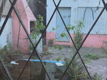 VENTA CASA 3 AMBIENTES  CASTELAR A REFACCIONAR