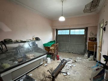 VENTA CASA 3 AMBIENTES  CASTELAR A REFACCIONAR