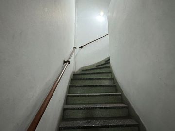 VENTA CASA 3 AMBIENTES  CASTELAR A REFACCIONAR