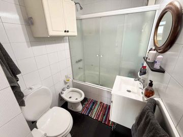 DEPARTAMENTO DOS DORMITORIOS EN VENTA , LA PLATA .