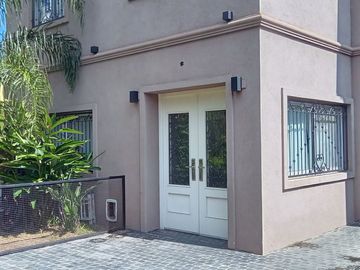 CASA EN VENTA 7 AMBIENTES + QUINCHO DON TORCUATO