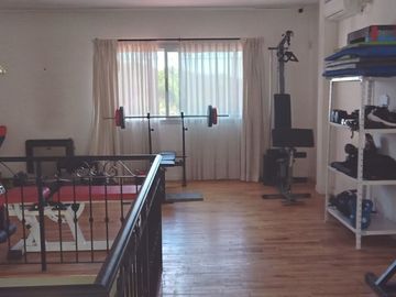 CASA EN VENTA 7 AMBIENTES + QUINCHO DON TORCUATO