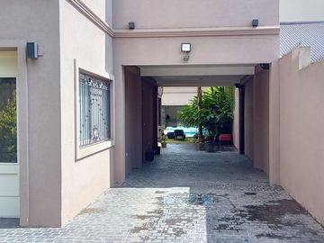CASA EN VENTA 7 AMBIENTES + QUINCHO DON TORCUATO