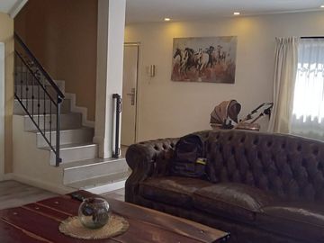 CASA EN VENTA 7 AMBIENTES + QUINCHO DON TORCUATO