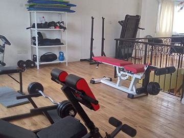 CASA EN VENTA 7 AMBIENTES + QUINCHO DON TORCUATO