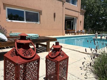 Casa alquiler temp 6 amb amoblada Nordelta laguna