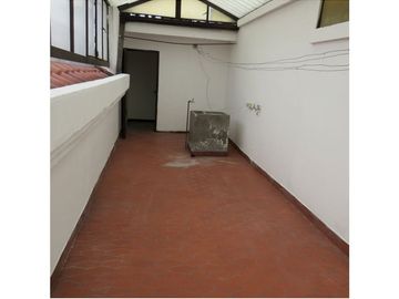 Casa en venta de 5 habitaciones con terraza en Bogotá, Teusaquillo.