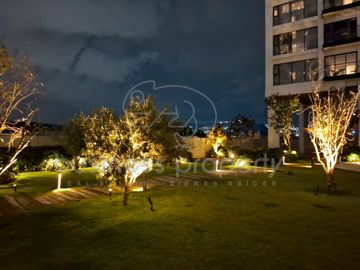 Hermoso Departamento en Lomas Verdes con terraza.
