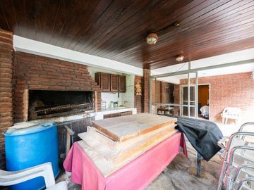VENTA CASA 3 AMBIENTES CON JARDIN, PILAR