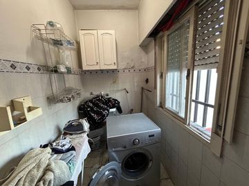 VENTA CASA 5 AMBIENTES EN VILLA LUZURIAGA