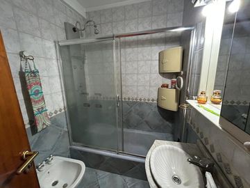 VENTA CASA 5 AMBIENTES EN VILLA LUZURIAGA