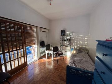 VENTA CASA 5 AMBIENTES EN VILLA LUZURIAGA