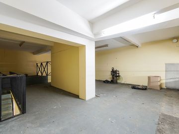 VENTA IMPORTANTE LOCAL COMERCIAL - AV. RIVADAVIA