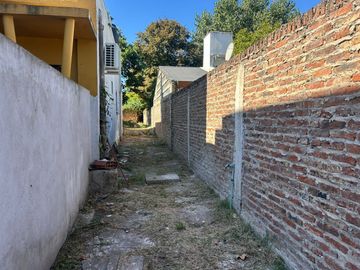 VENTA CASA MERLO 3AMB + DPTO 2AMB LOTE 600M2