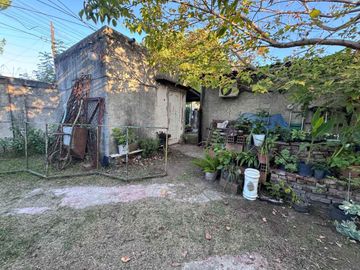 VENTA CASA 3 AMB PARQUE GALPON CASTELAR SUR