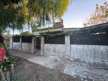 VENTA CASA 3 AMB PARQUE GALPON CASTELAR SUR