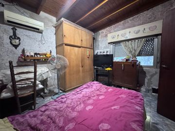 VENTA CASA 3 AMB PARQUE GALPON CASTELAR SUR