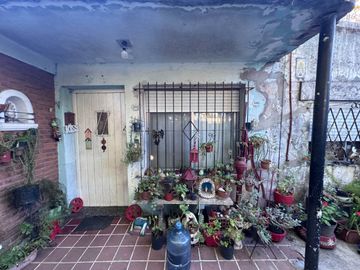 VENTA CASA 3 AMB PARQUE GALPON CASTELAR SUR