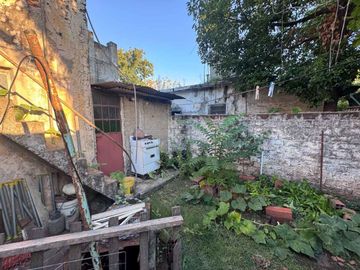 VENTA CASA 3 AMB PARQUE GALPON CASTELAR SUR