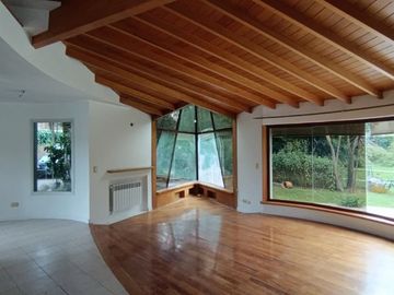 VENTA CASA 4 AMB C/ PILETA BARRIO CERRADO LELOIR