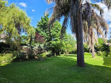 VENTA LOTE EN BARRIO CERRADO -PARQUE LELOIR