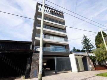 VENTA DPTO 4 AMB 2 COCHERAS BAULERA GRAL RODRIGUEZ