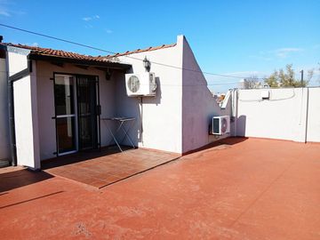 Venta en bloque  PB y PA c/cocheras Impecable!!