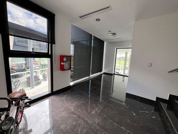 Alquiler de Oficina sin muebles-Pana km 39 Pilar
