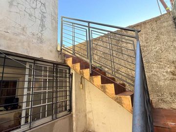 Casa Venta  3 Dormitorios con Local Comercial