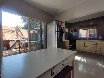 Casa 4 amb con pileta y quincho en Derqui Pilar