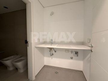 VENTA DEPARTAMENTO 2 DORM. C/COCHERA TORRE BELA