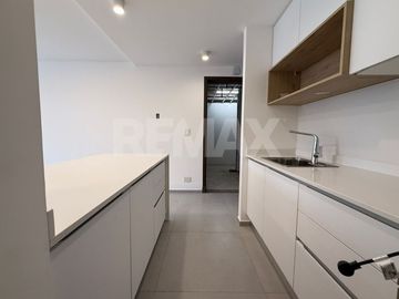 VENTA DEPARTAMENTO 2 DORM. C/COCHERA TORRE BELA