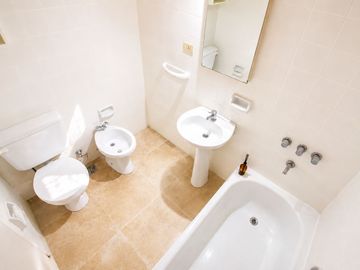 VENTA  DEPTO 2 AMBIENTES CON BALCÓN EN BELGRANO R