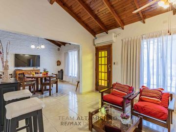 CASA EN VENTA EN LA PLATA