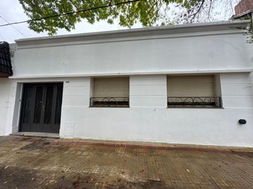 CASA EN VENTA LA PLATA