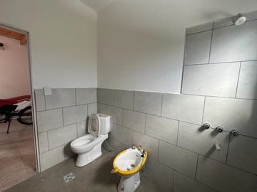VENTA COMPLEJO DE 3 DEPTOS 2 DOR CARLOS PAZ CENTRO