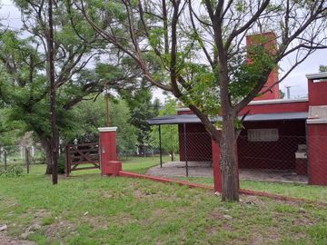 ALQUILER ANUAL CASA 2 DORM VILLA CARLOS PAZ