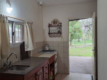 ALQUILER ANUAL CASA 2 DORM VILLA CARLOS PAZ