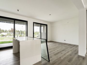 venta departamento 4 ambientes,Town Kiri, Nordelta